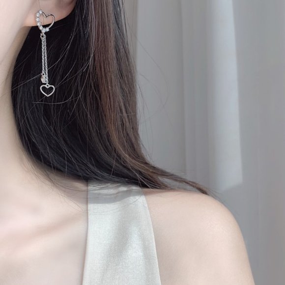 Harti Heart Olive Earrings - 14k Gold Plated Dainty Heart Drop Earrings - Picture 1 of 6